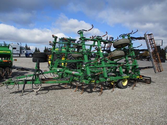 Image of John Deere 2210L equipment image 1