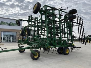 Main image John Deere 2210