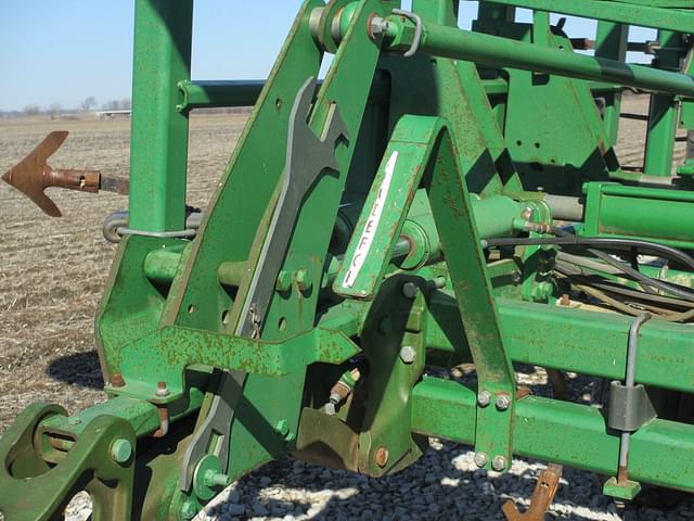 Image of John Deere 2210 equipment image 4