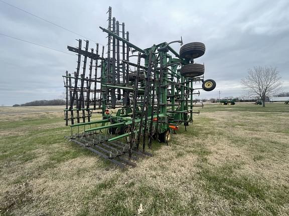 Image of John Deere 2210 equipment image 4