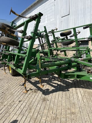 Main image John Deere 2210L