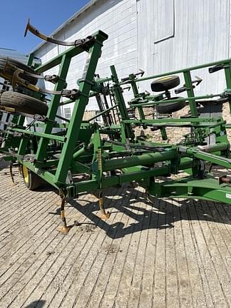 Image of John Deere 2210L Primary image