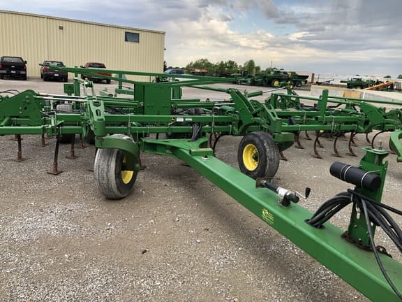 Image of John Deere 2210 Primary image