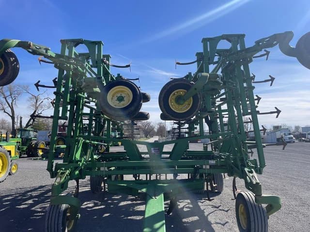 Image of John Deere 2210 equipment image 4