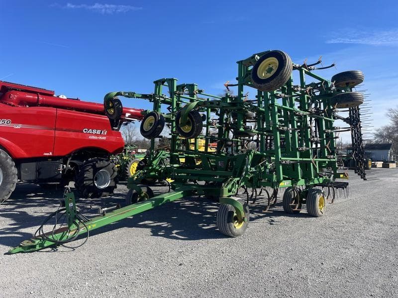 Image of John Deere 2210 Primary image