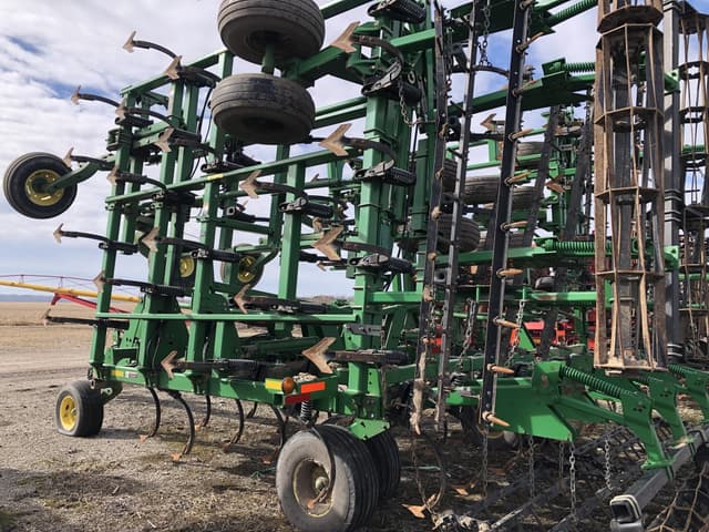 Image of John Deere 2210 equipment image 3