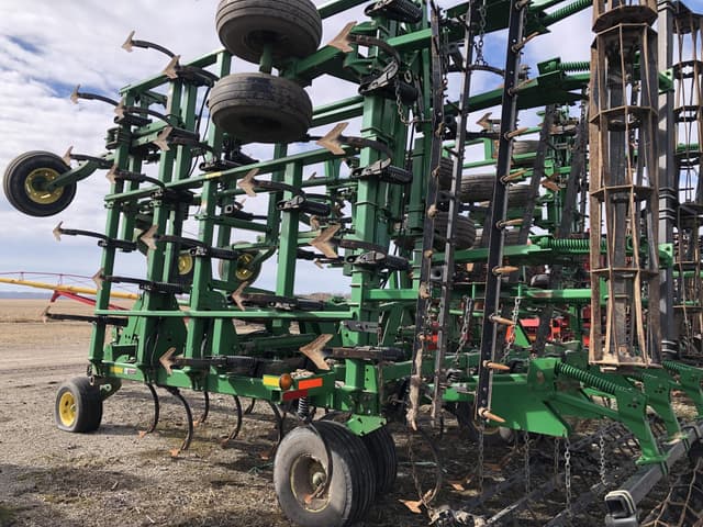 Image of John Deere 2210 equipment image 3