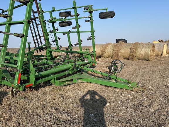 Image of John Deere 2210L equipment image 1