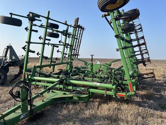 Image of John Deere 2210L equipment image 3