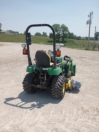 Image of John Deere 2305 equipment image 3