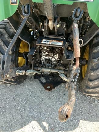 Image of John Deere 2305 equipment image 4