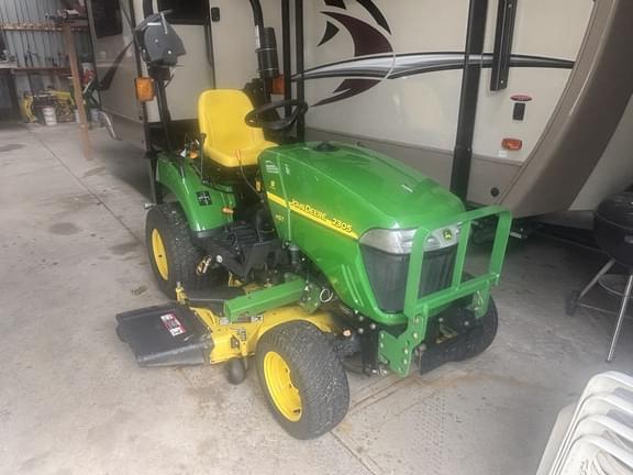 Image of John Deere 2305 equipment image 4
