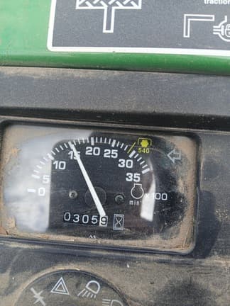 Image of John Deere 2305 equipment image 3