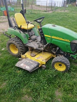 2008 John Deere 2305 Equipment Image0