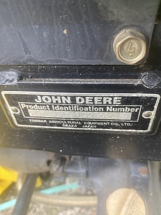 Image of John Deere 2305 equipment image 4