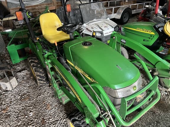 Image of John Deere 2305 equipment image 2