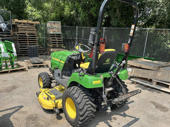 Image of John Deere 2305 equipment image 1
