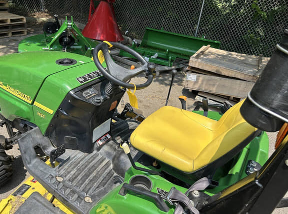 Image of John Deere 2305 equipment image 4