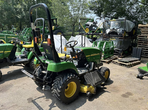 Image of John Deere 2305 equipment image 2