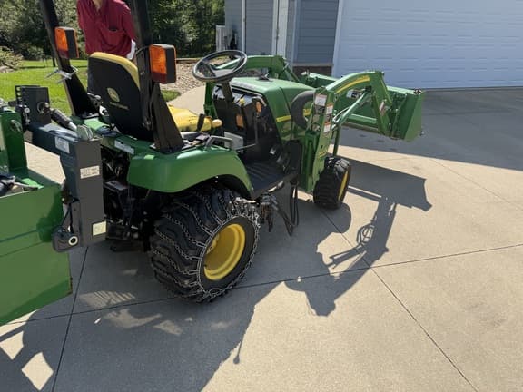 Image of John Deere 2305 equipment image 3