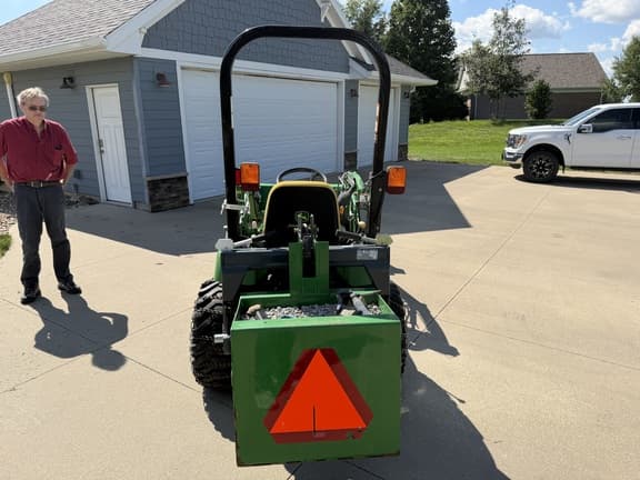Image of John Deere 2305 equipment image 2