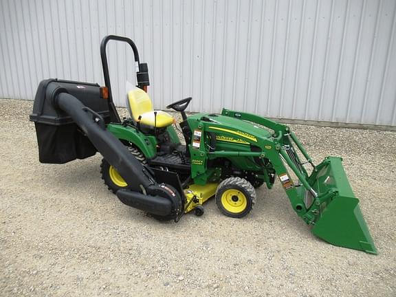 Image of John Deere 2305 Primary image