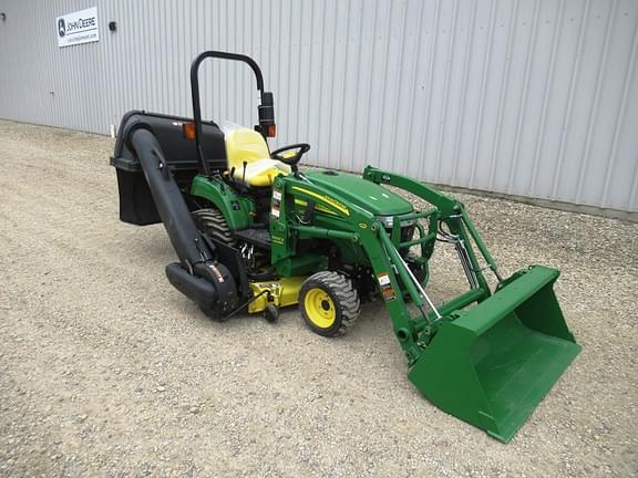Image of John Deere 2305 equipment image 3