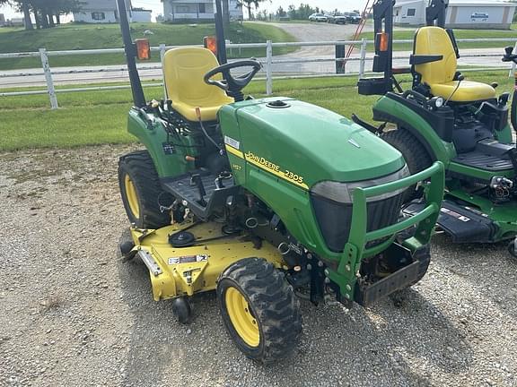 Image of John Deere 2305 equipment image 1