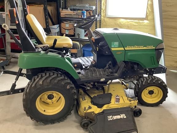 Image of John Deere 2305 equipment image 1