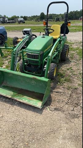 Image of John Deere 2305 equipment image 1