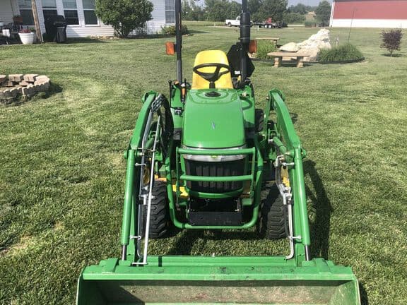 Image of John Deere 2305 equipment image 2