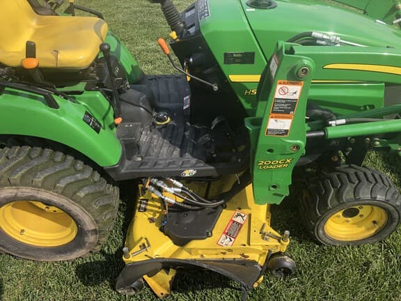 Image of John Deere 2305 equipment image 1