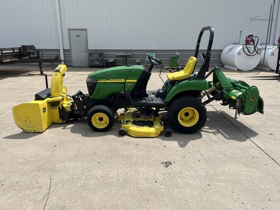 2008 John Deere 2305 Equipment Image0