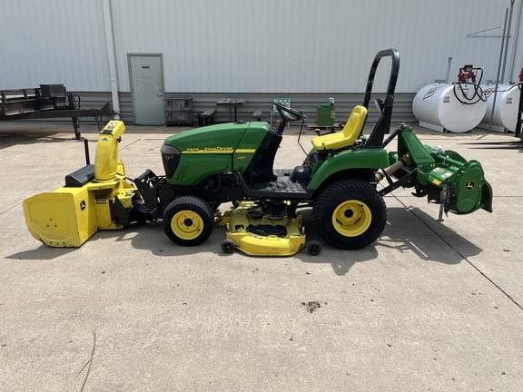 Image of John Deere 2305 Primary image