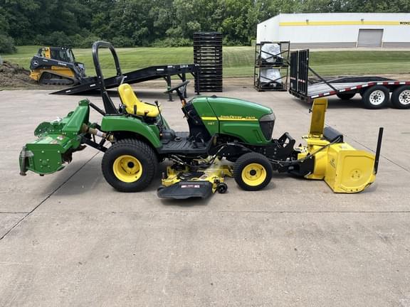 Image of John Deere 2305 equipment image 4