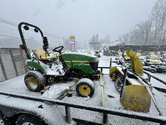 Image of John Deere 2305 equipment image 1