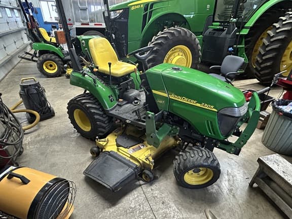Image of John Deere 2305 equipment image 2