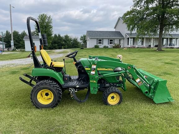 Image of John Deere 2305 equipment image 2