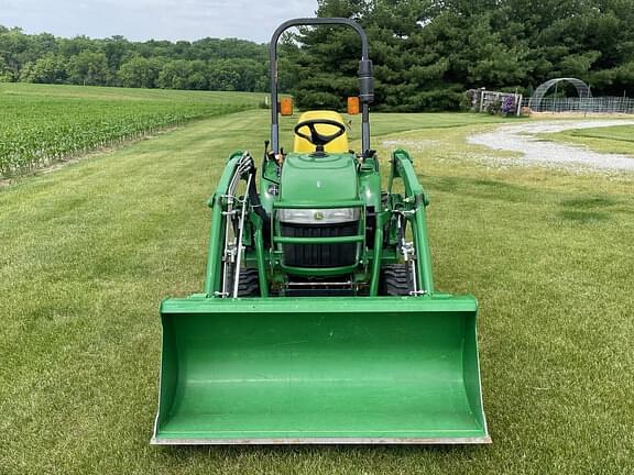 Image of John Deere 2305 equipment image 1