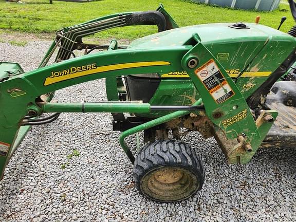 Image of John Deere 2305 equipment image 2