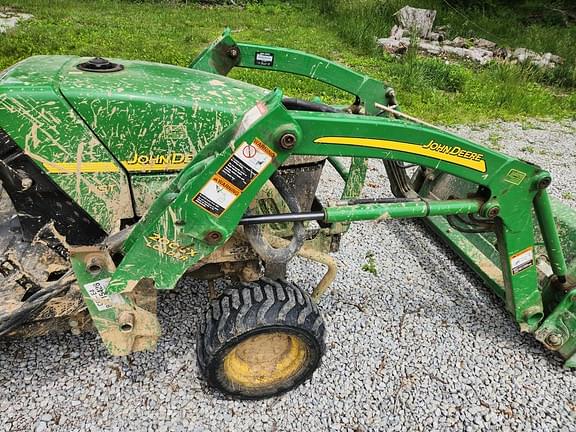 Image of John Deere 2305 equipment image 3