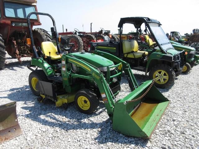 Image of John Deere 2305 equipment image 1