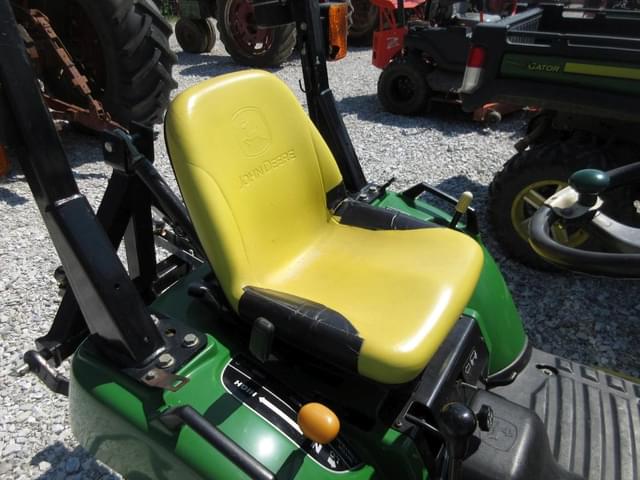 Image of John Deere 2305 equipment image 4