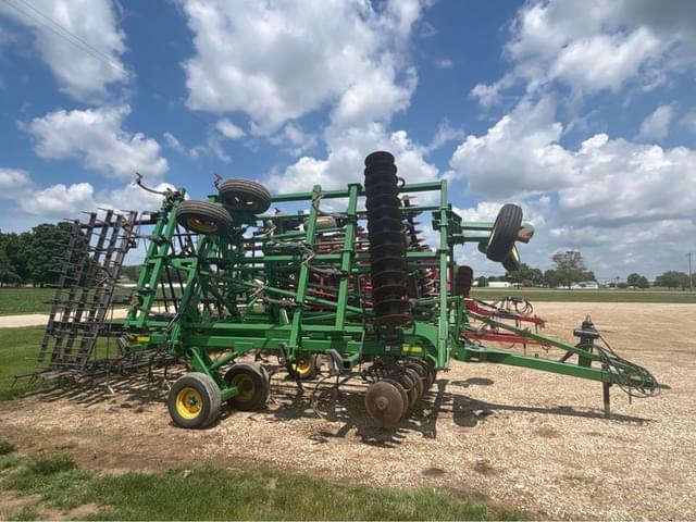 Image of John Deere 2310 equipment image 1