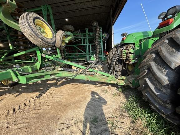 Image of John Deere 2310 equipment image 2