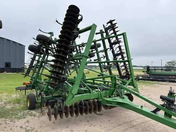 Image of John Deere 2310 equipment image 4
