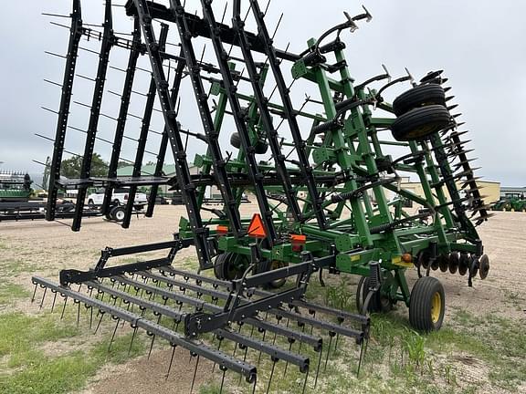 Image of John Deere 2310 equipment image 4