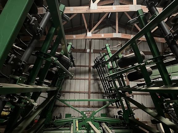 Image of John Deere 2310 equipment image 3