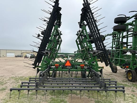 Image of John Deere 2310 equipment image 3