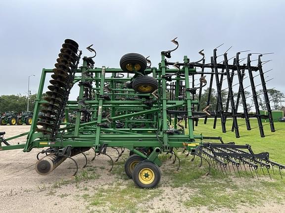 Image of John Deere 2310 equipment image 2